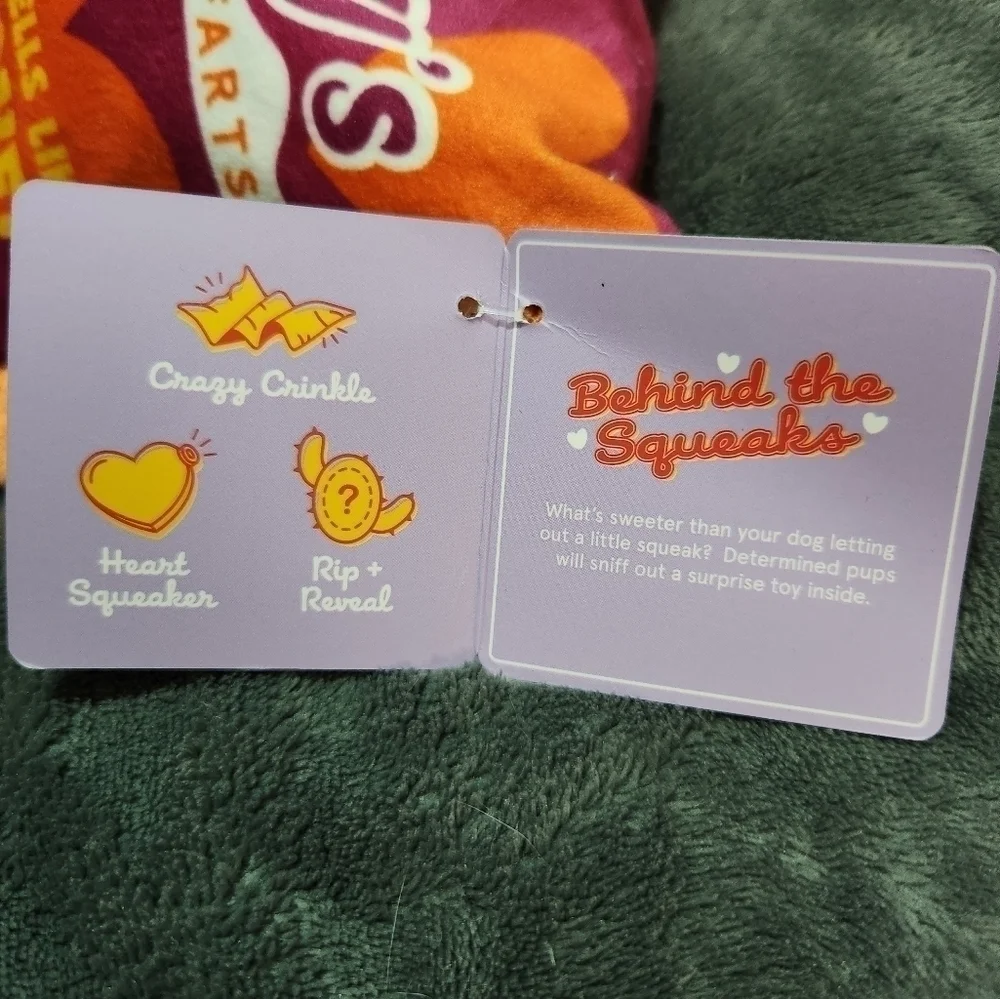 Barkbox Squeaky Fart Hearts sz L